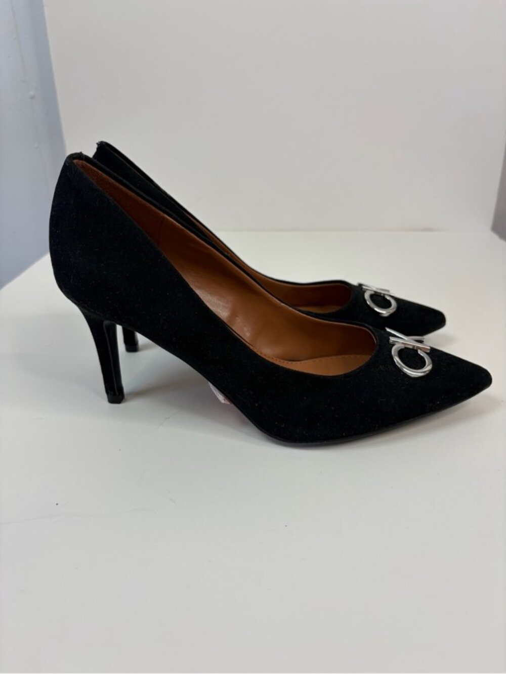 Calvin Klein Logo Greta 2 Black Pump High Heels Shoes Women's Size 6 Faux Suede - Picture 3 of 6
